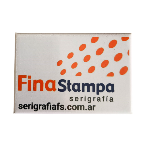 Imán personalizado con el logo de un taller de serigrafía